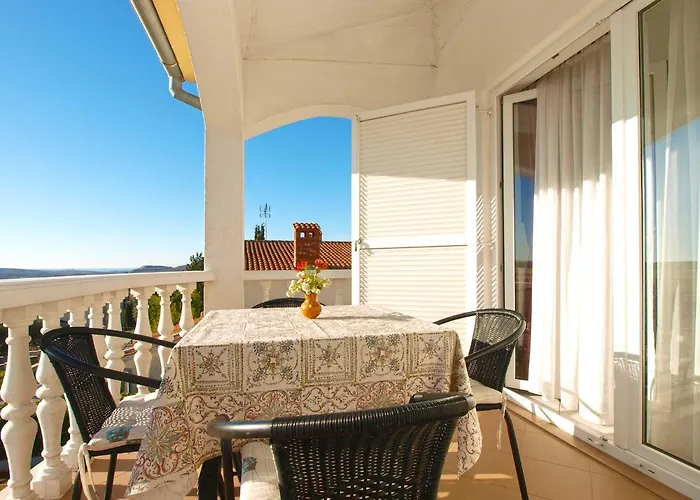 아파트 Mira 1978 *